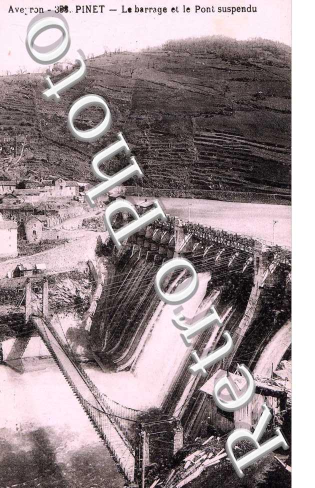 Le barrage et le pont suspendu