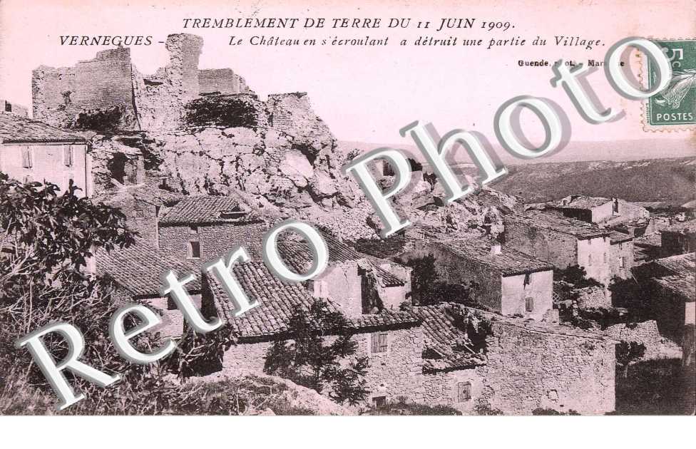 Tremblement de terre 1909 - le chateau en s&#039;ecroulant a detruit une partie du village