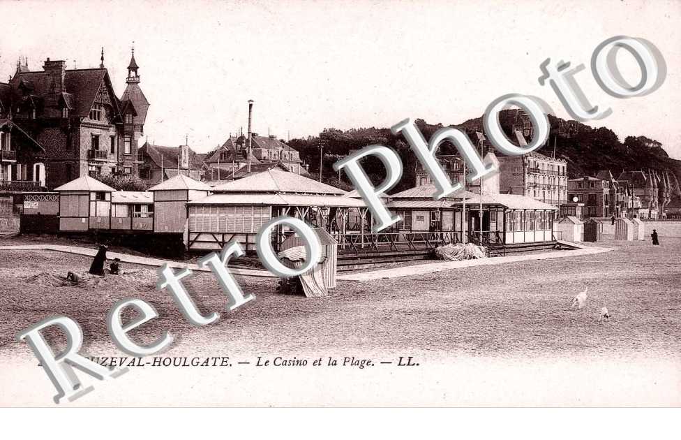  LE CASINO ET LA PLAGE