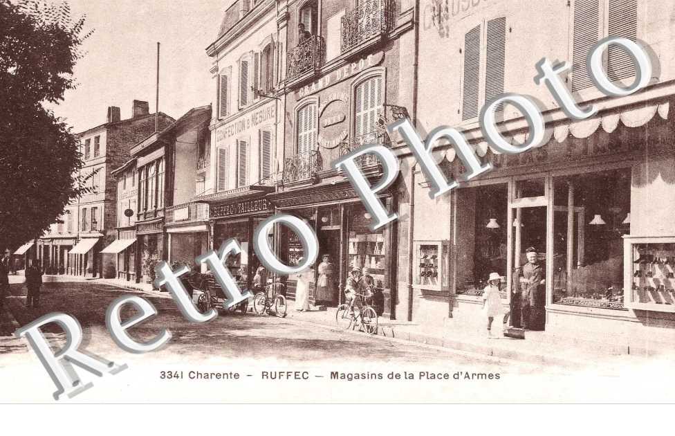 magasins de la place d&#039;armes
