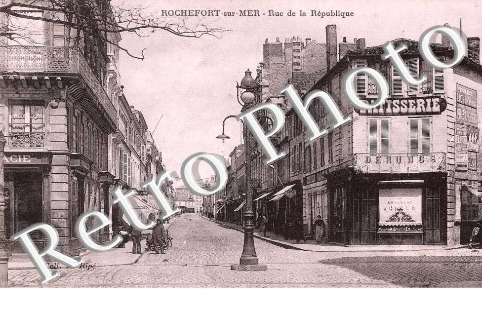 RUE DE LA REPUBLIQUE (PATISSERIE LAMPADAIRE AU MIL