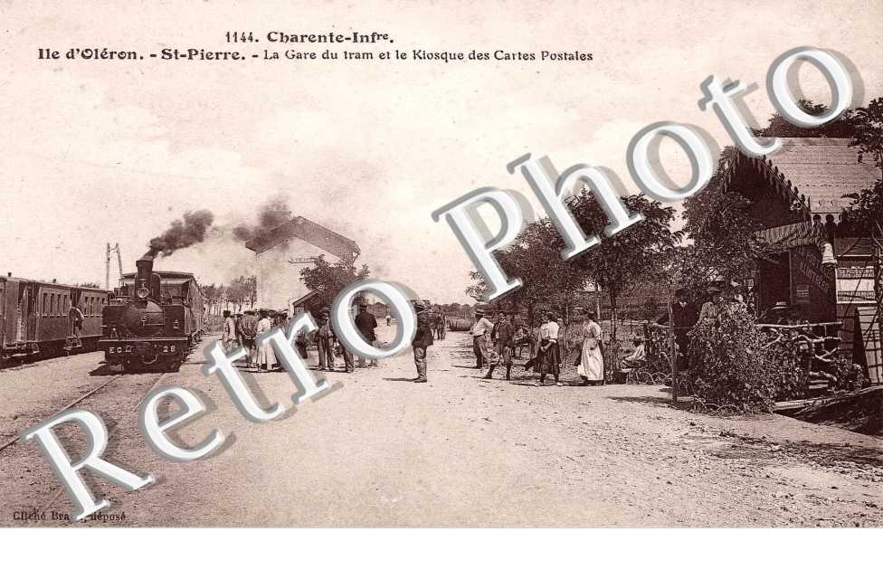 La Gare du tram et le kiosque des cartes postales
