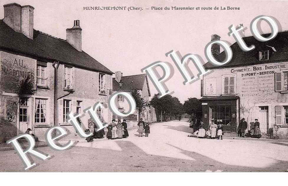place du maronnier et route de la borne