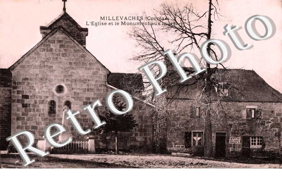 L&#039;EGLISE ET LE MONU AUX MORTS