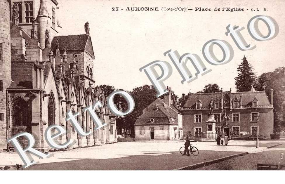 PLACE DE L&#039;EGLISE