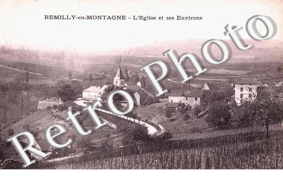 L'EGLISE ET SES ENVIRONS LEG HT CTRE 