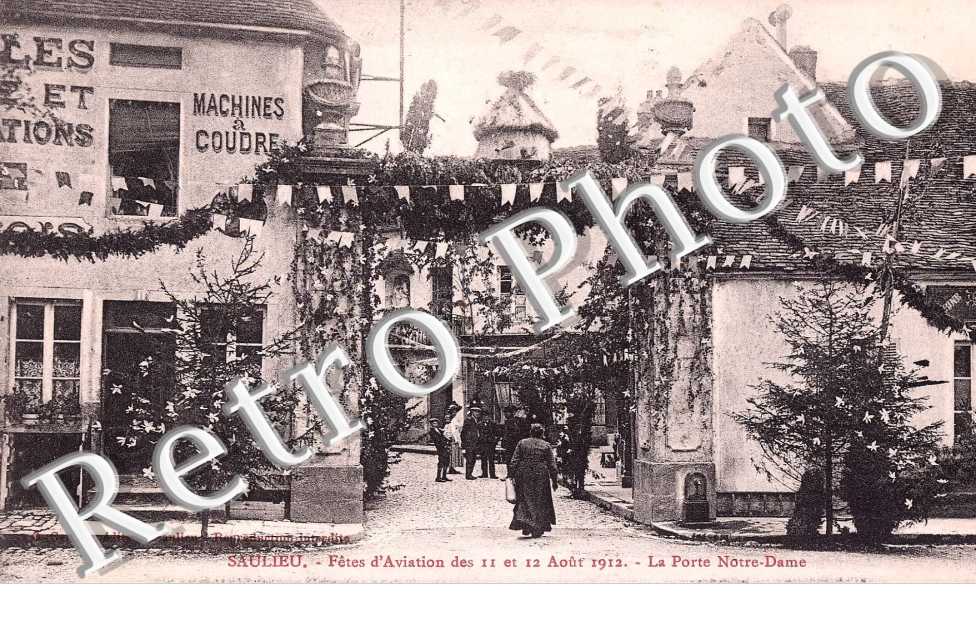 Fete d'aviation - La porte Notre-Dame 11-08-1912