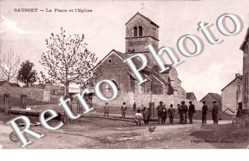 la place et l'eglise