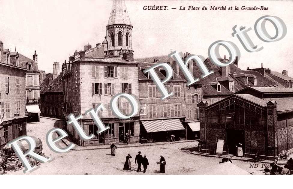 la place du marche et la grande rue