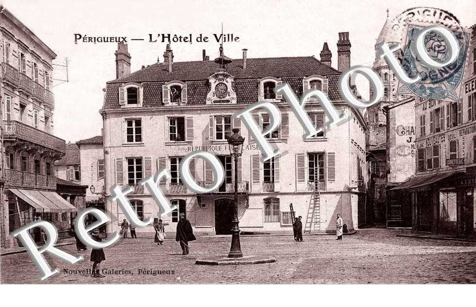L&#039;HOTEL DE VILLE