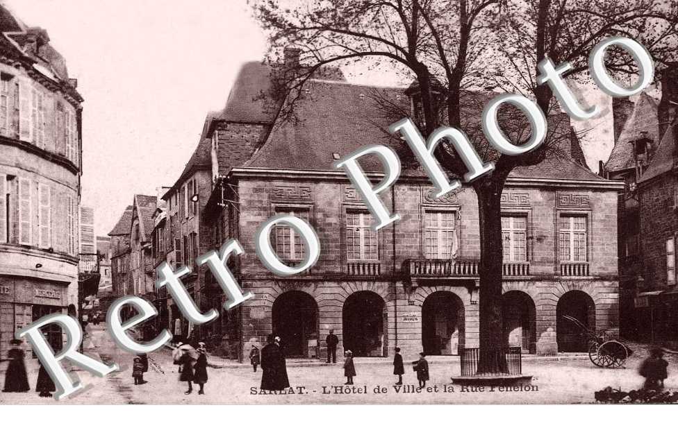 l&#039;hotel de ville et la rue Fenelon