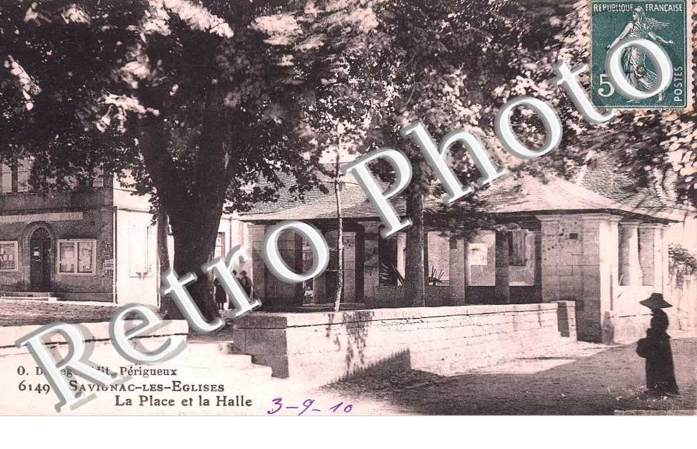 La place et la halle