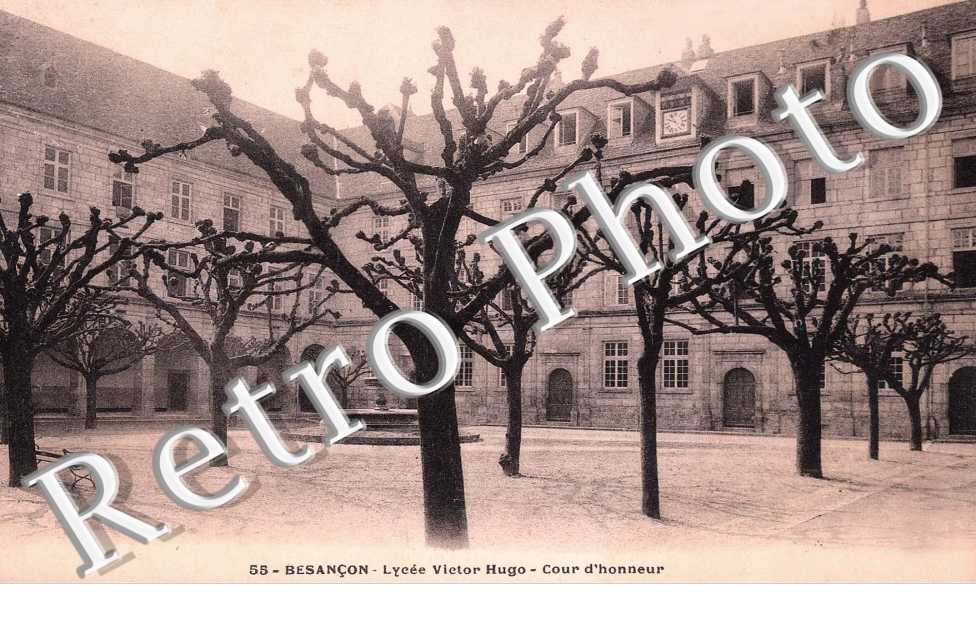Lycee Victor Hugo, Cour d'Honneur