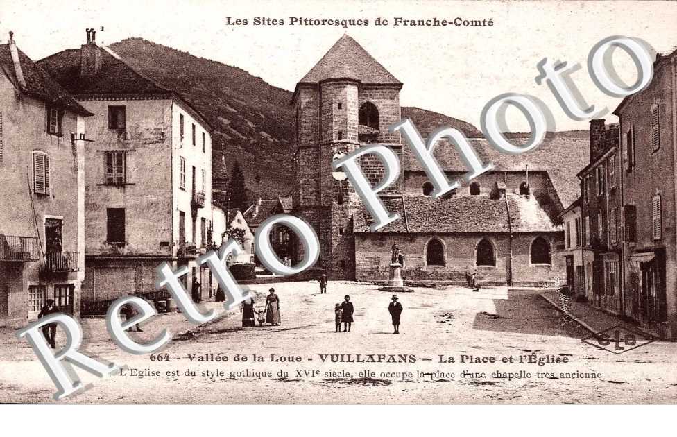 la place et l&#039;eglise