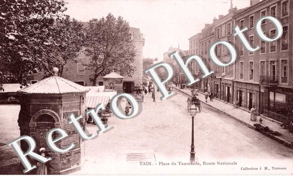 place du Taurobole, route nationale