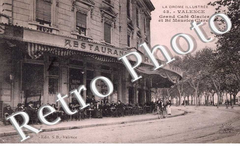 Grand Cafe Glacier et Boulevard Maurice Clerc