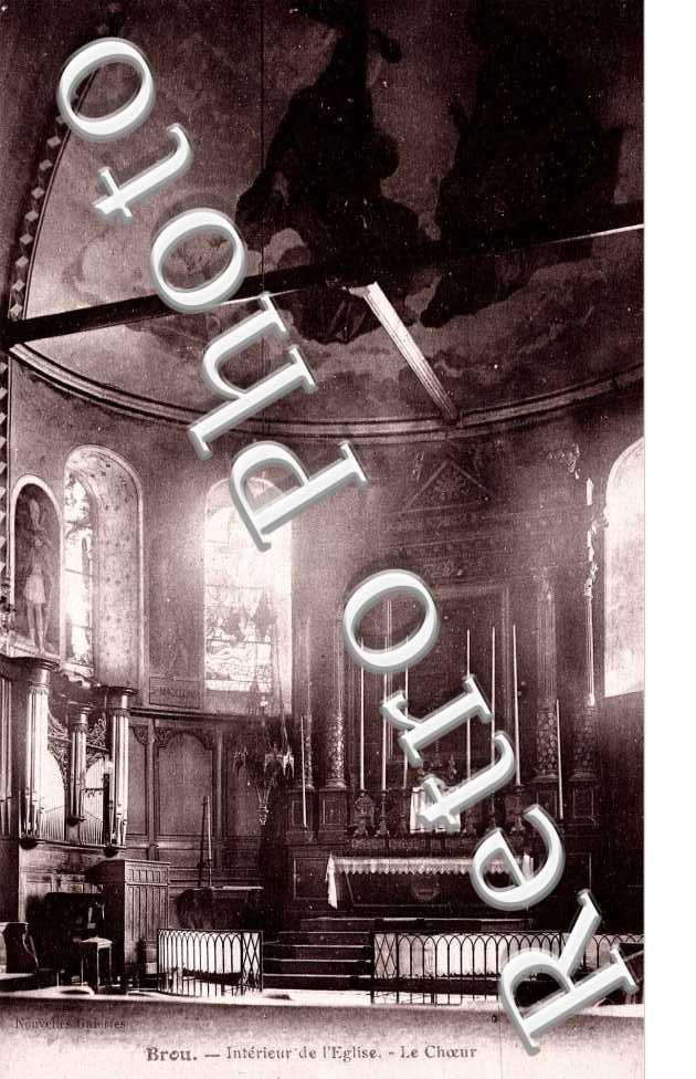 Interieur de l&#039;eglise - le choeur