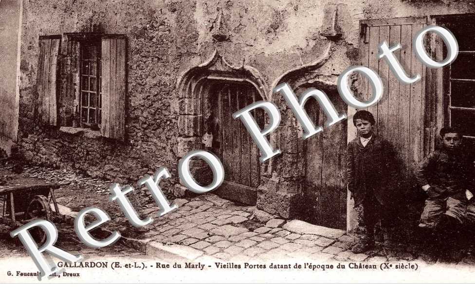 rue du marly, vieilles portes datant de l&#039;epoque du chateau