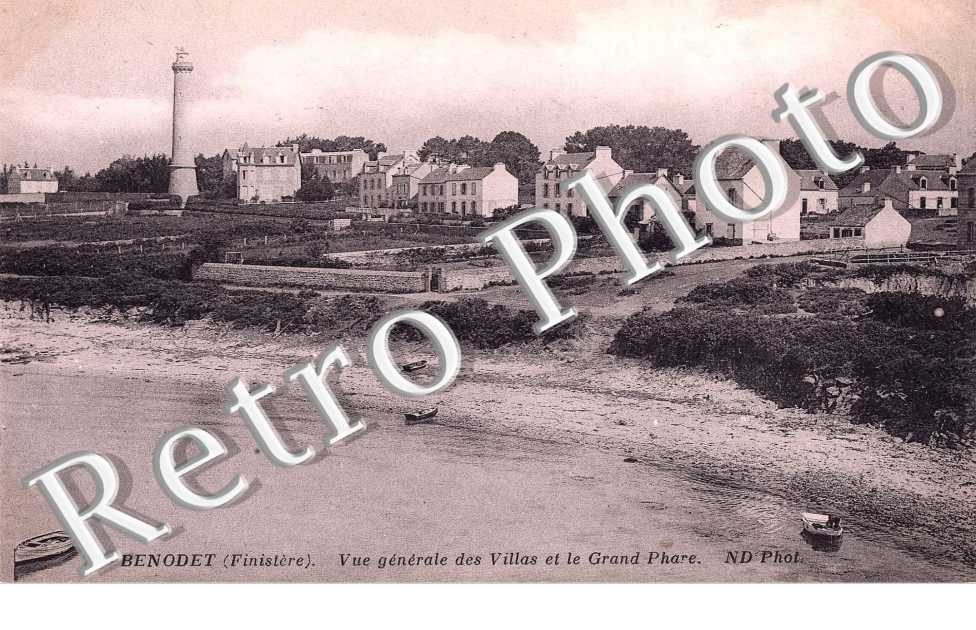 vue generale  des villas et le Grand Phare