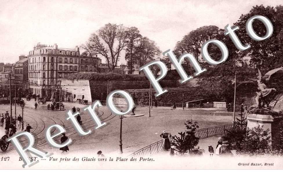 VUE PRISE DES GLACIS