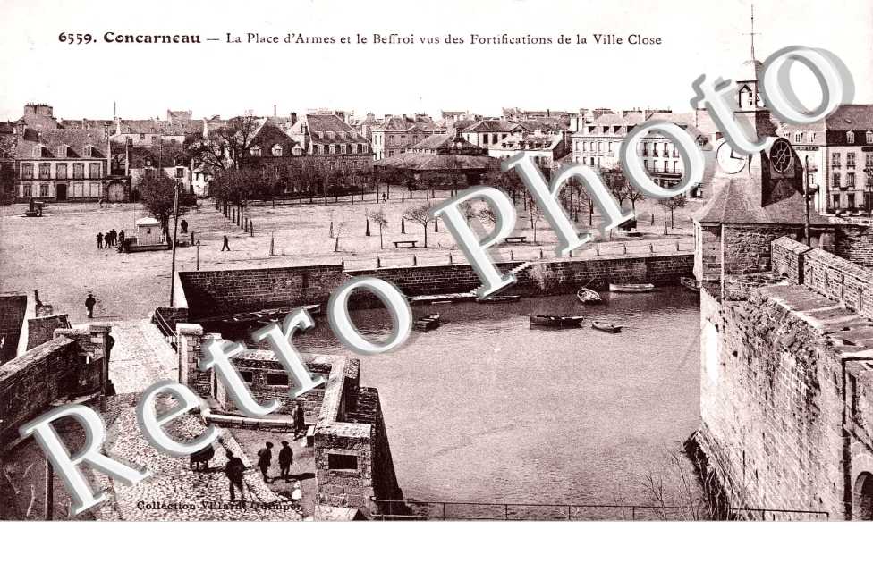  PLACE D&#039;ARMES ET LE BEFFROI vus des fortifications de la Ville Close
