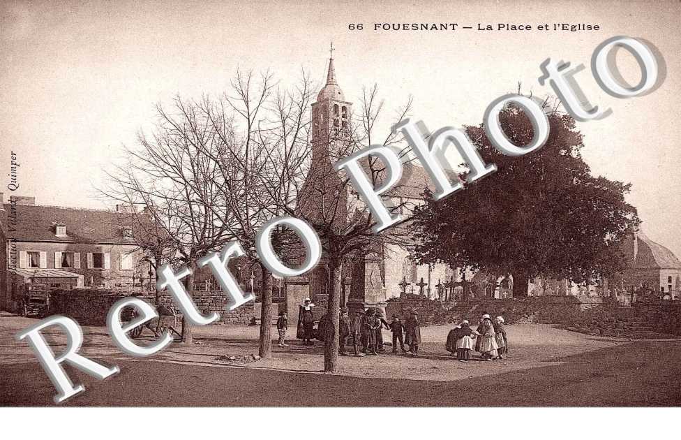 la place et l&#039;eglise