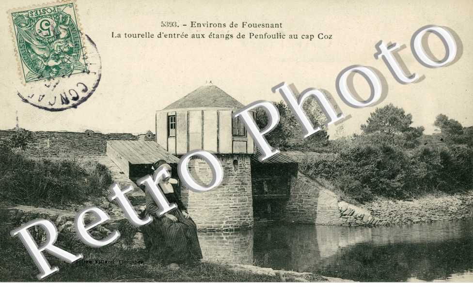 la tourelle d&#039;entree aux etangs de penfoulic au cap coz