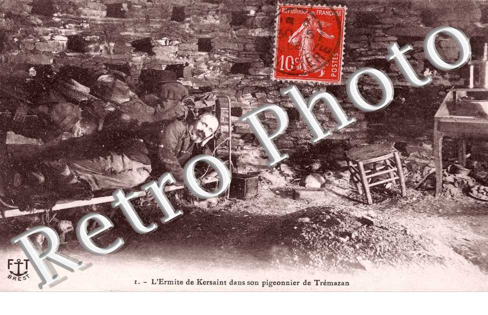 l&#039;ermite de Kersaint dans son pigeonnier de Tremazan