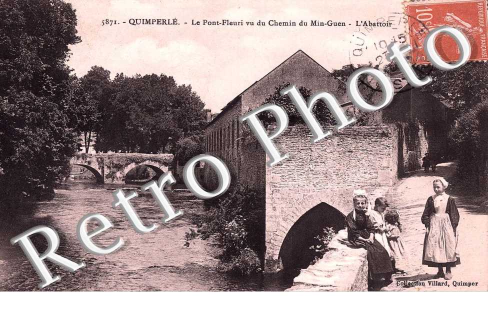 le pont fleuri vu du chemin du Min-Guen