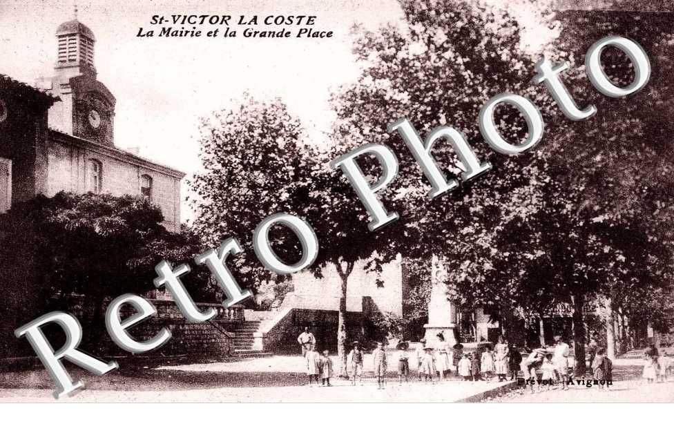 La mairie et la grande place