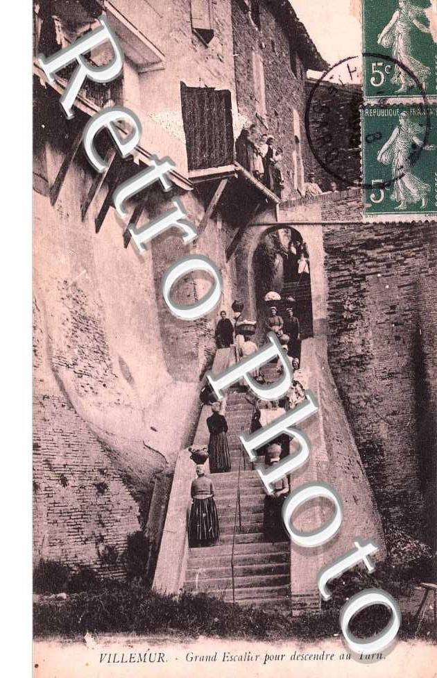 grand escalier pour descendre au Tarn