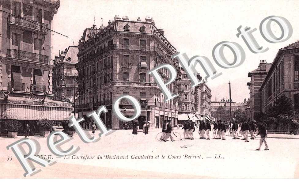LE CARREFOUR DU BD GAMBETTA ET LE COURS BERRIAT