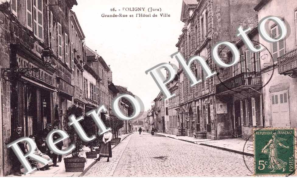 Grande Rue et l&#039;Hôtel de Ville