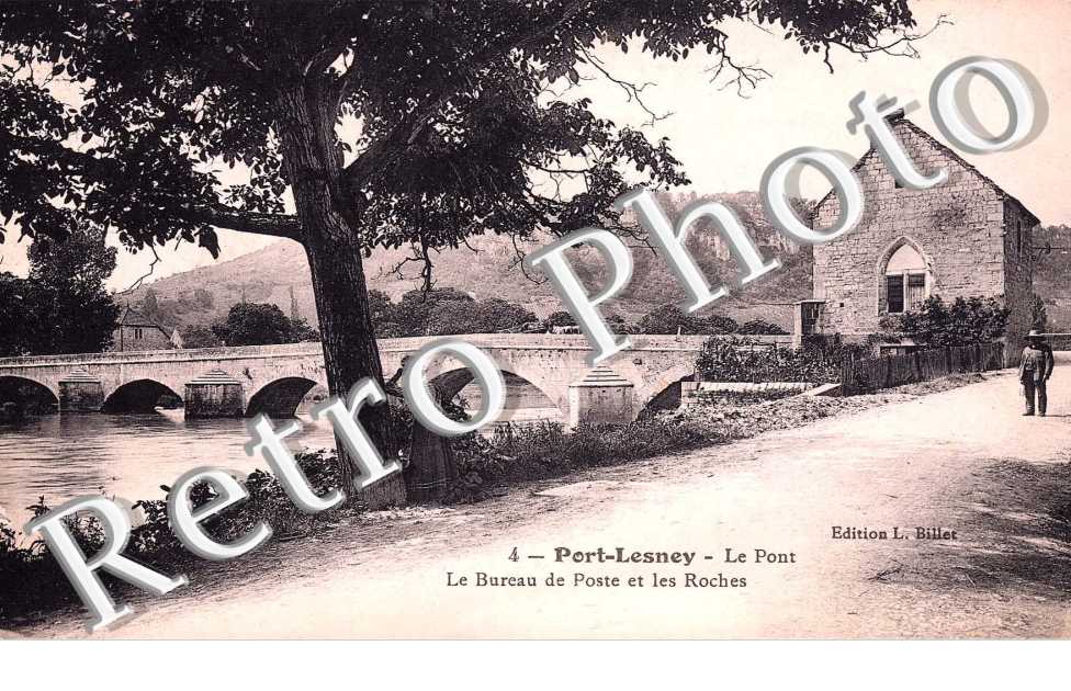 le pont le bureau de poste et les ro