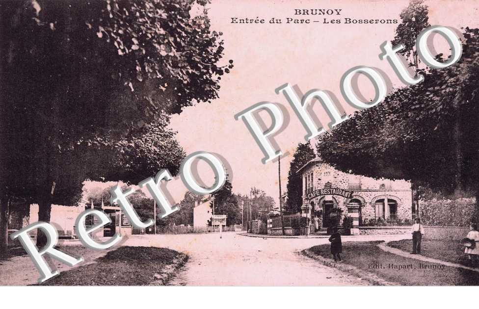ENTREE DU PARC - LES BOSSERONS