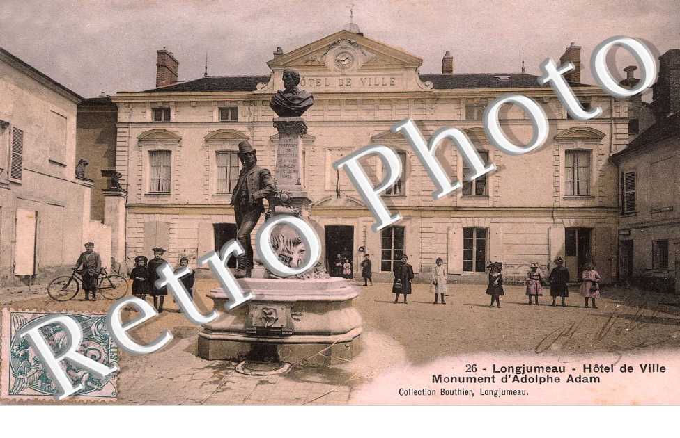 Hotel de ville - Monument d&#039;Adolphe Adam
