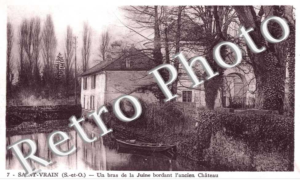 Un Brad de la Juine bordant l'ancien chateau