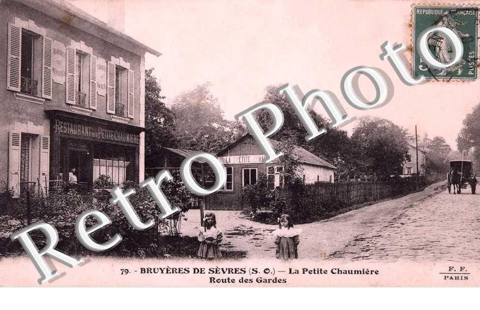 Bruyeres de Sevres - La Petite Chaumiere - route de Gardes