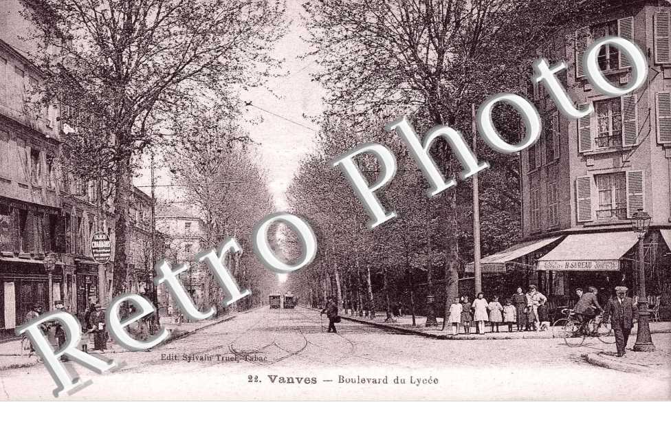 Vue du Boulevard du lycée et des tramways