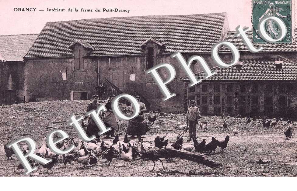Interieur de la ferme du petit Drancy