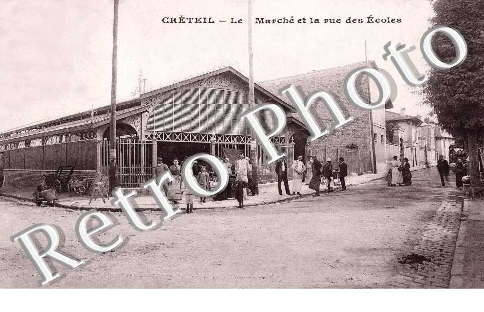 le marche et la rue des ecoles