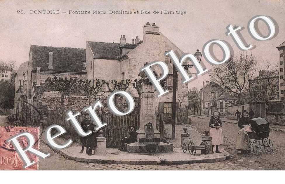 Fontaine Maria Deraisme et Rue de l&#039;Ermitage