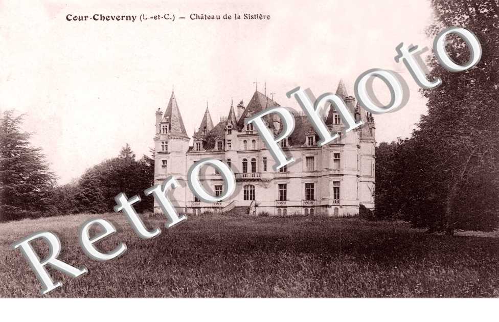 Cour Cheverny le chateau de la sixtiere