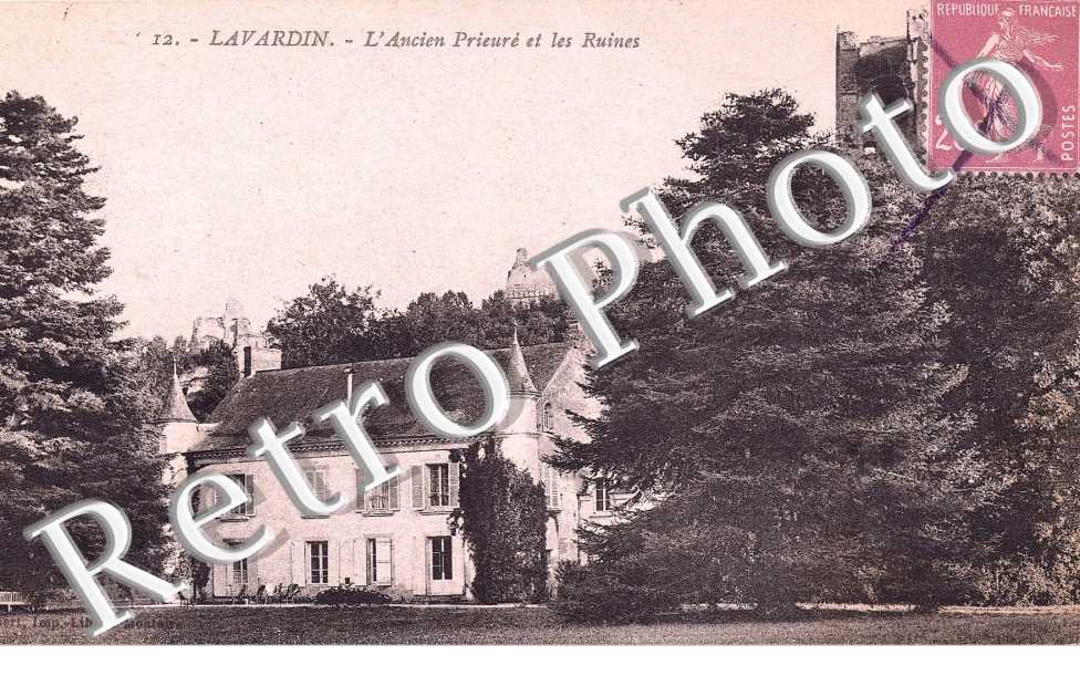 l&#039;ancien prieure et les ruines