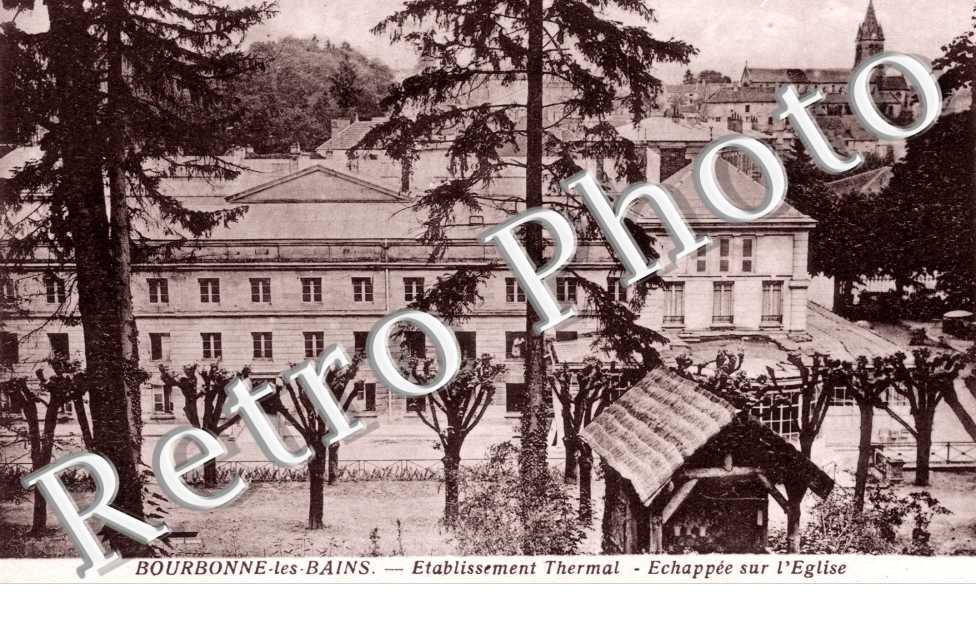 Etablissement thermal - Echappée sur l'église