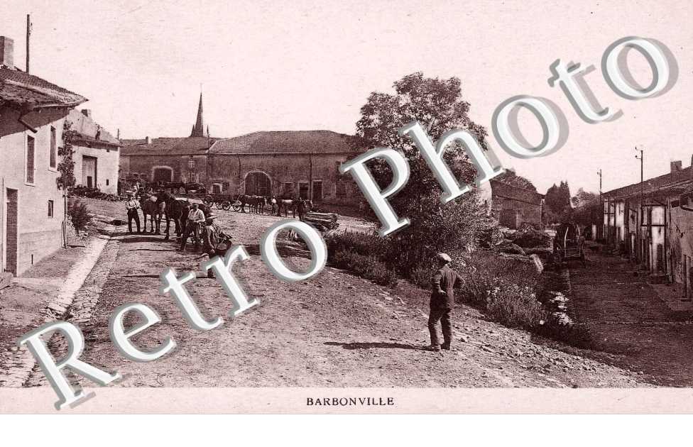 (une rue) - TAMBOUR DE VILLE