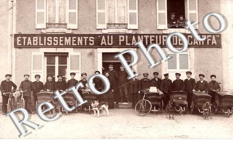 Etablissements "Au Planteur de Caiffa" ATTELAGE DE CHIENS