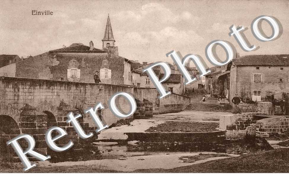 Une Rue et Pont