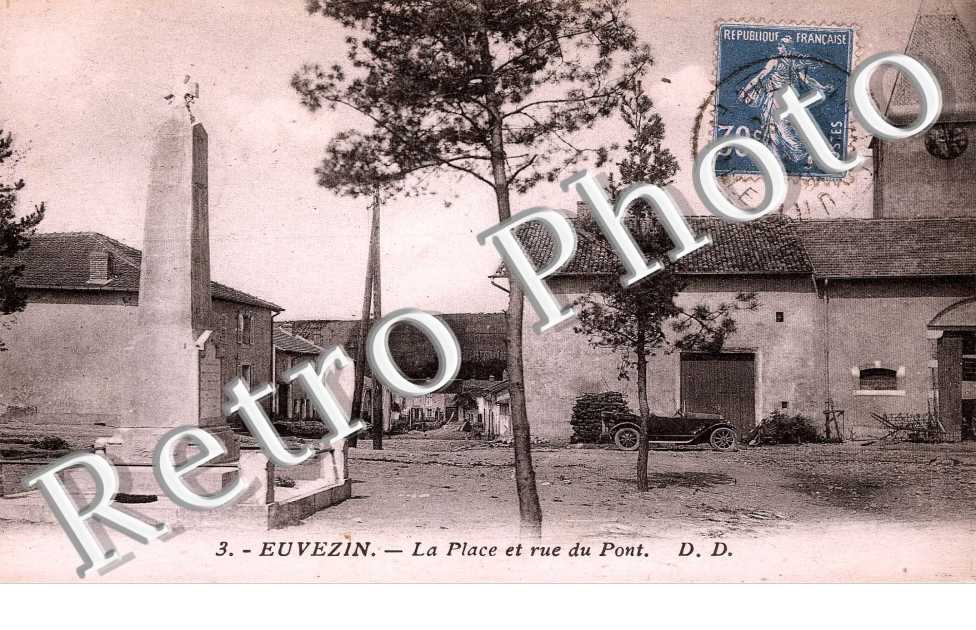 la place et rue du Pont