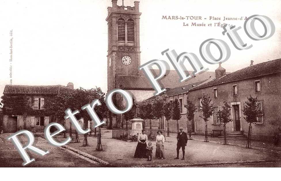 Musee et eglise  - place Jeanne d'Arc